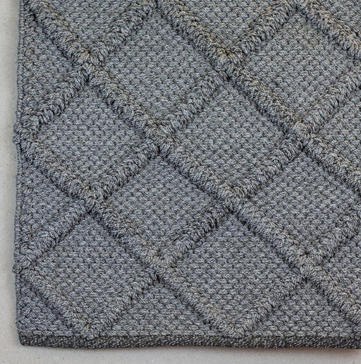 Textured Diamonds Outdoor Rug- Grey