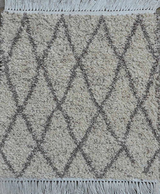 Boucle Diamonds Outdoor Rug- White/ Taupe